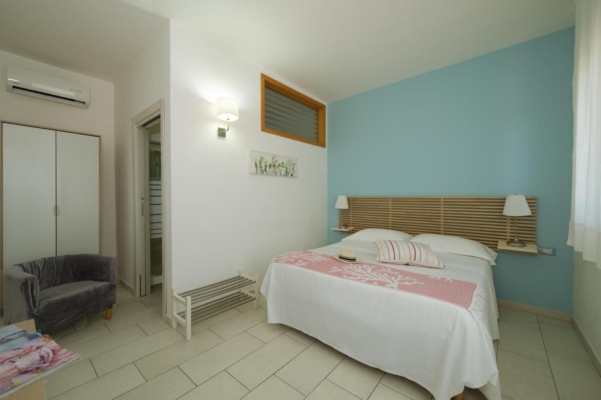 Isola Charm - A Historic Near Punta Del Pero 2*