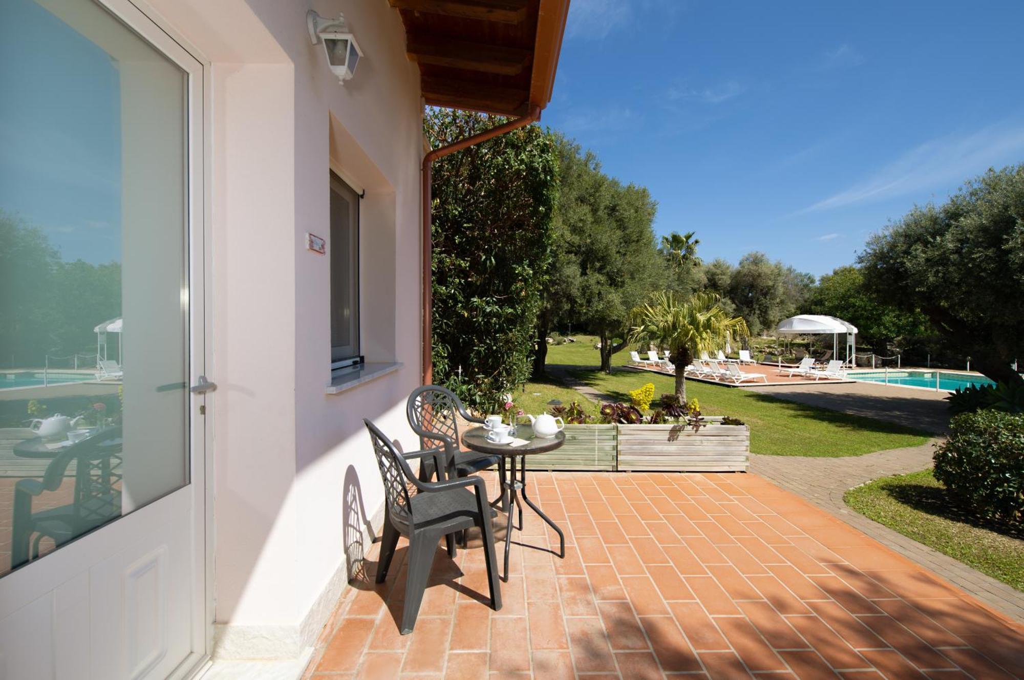 Isola Charm - A Historic Near Punta Del Pero Bed and breakfast Syracuse