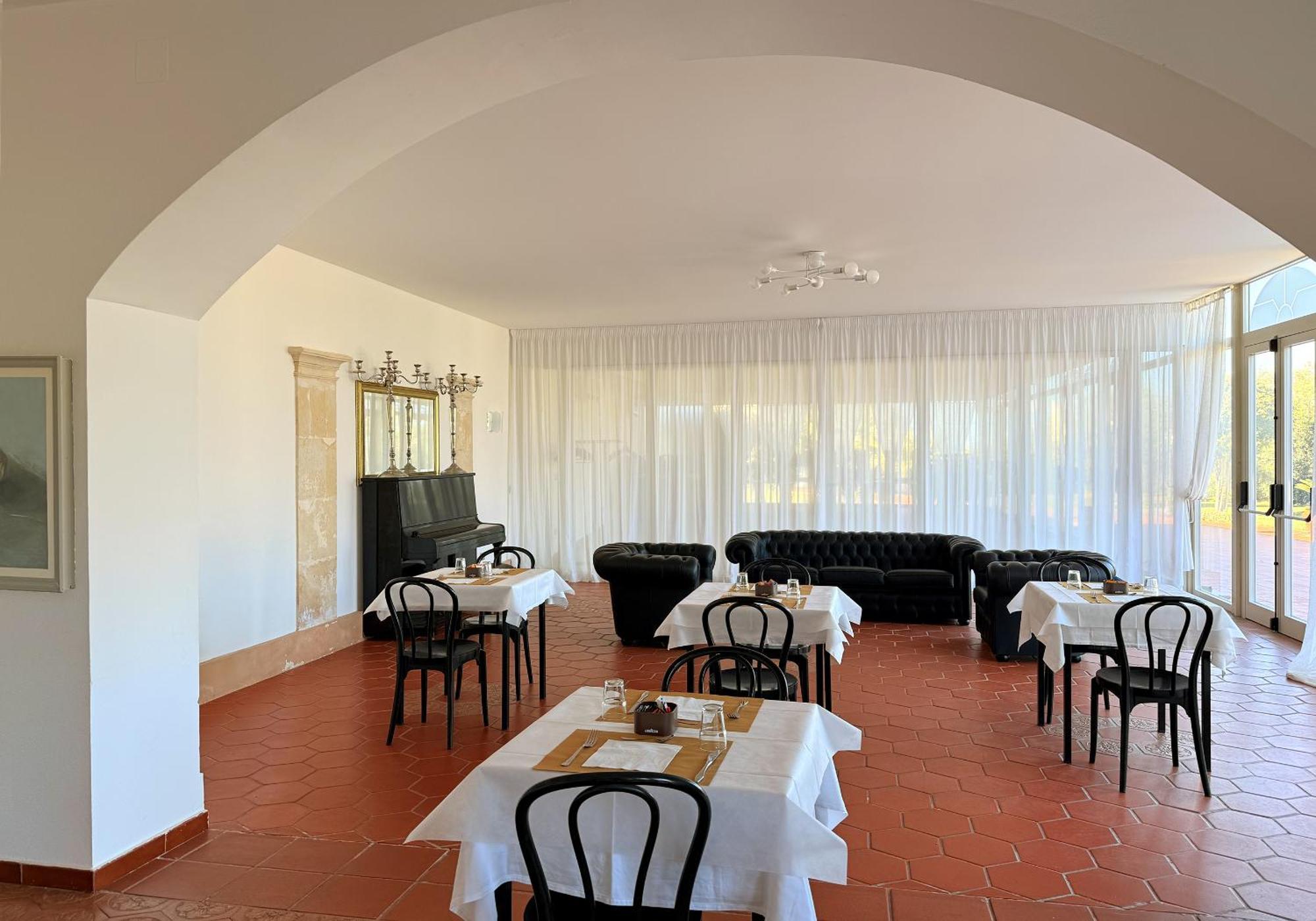 Isola Charm - A Historic Near Punta Del Pero 2*