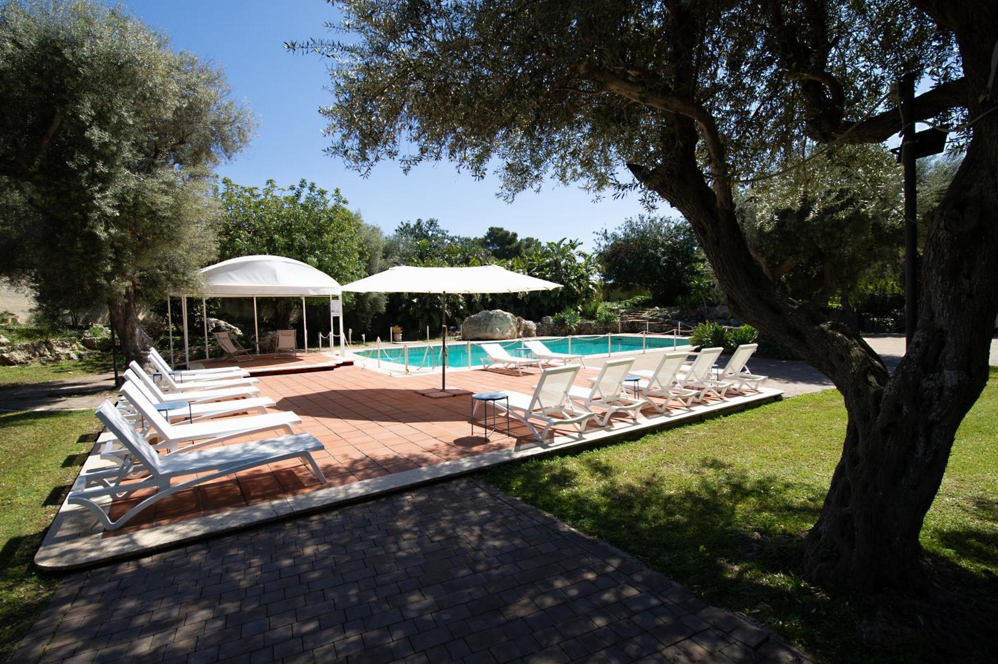 Isola Charm - A Historic Near Punta Del Pero 2* Syrakus