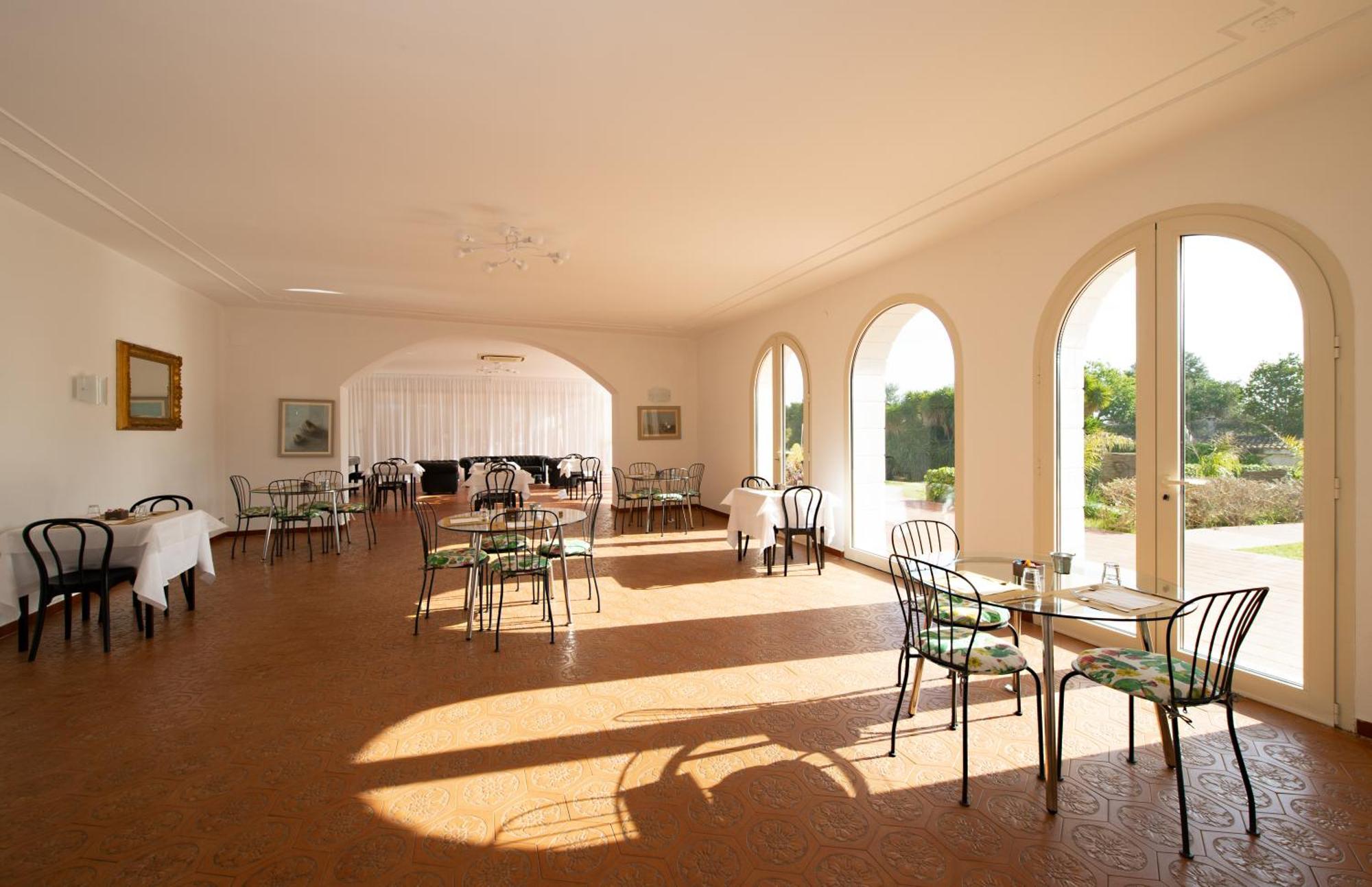 Isola Charm - A Historic Near Punta Del Pero Syrakus