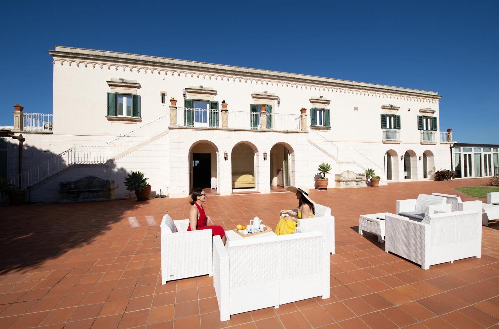 Isola Charm - A Historic Near Punta Del Pero 2* Syracuse