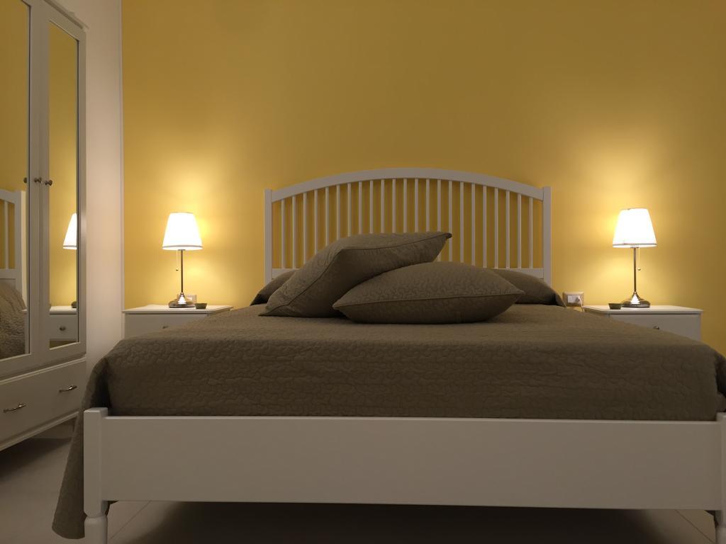 Bed & Breakfast Isola Charm - A Historic Near Punta Del Pero 2*