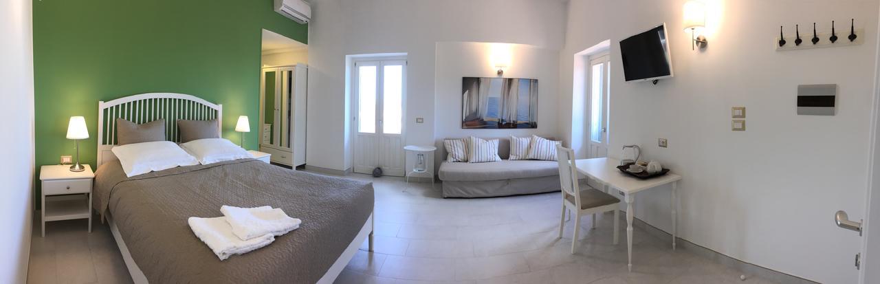 Isola Charm - A Historic Near Punta Del Pero 2* Syracuse