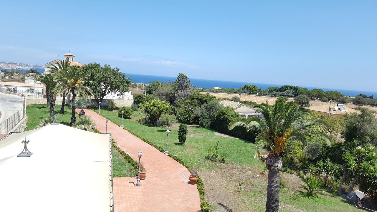 Isola Charm - A Historic Near Punta Del Pero Syrakus